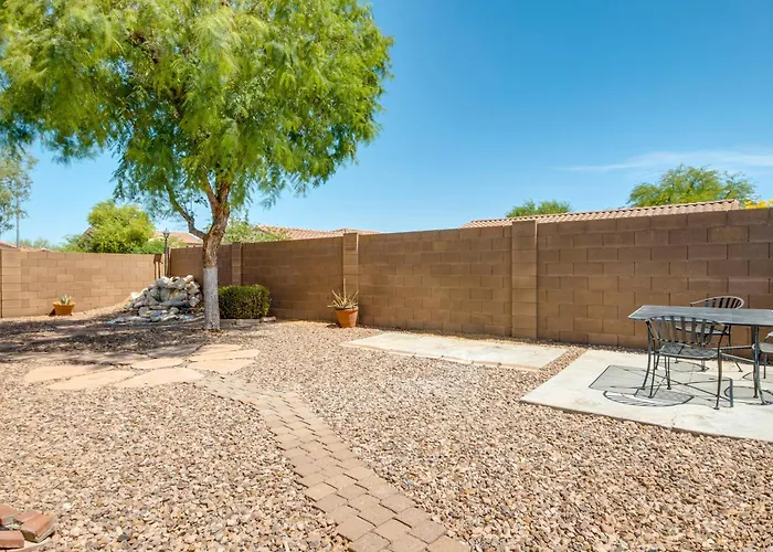 Pets Welcome! Family Gem W/ Yard & Patio Holiday home *