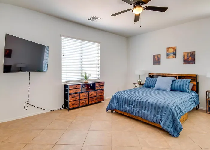 Pets Welcome! Family Gem W/ Yard & Patio